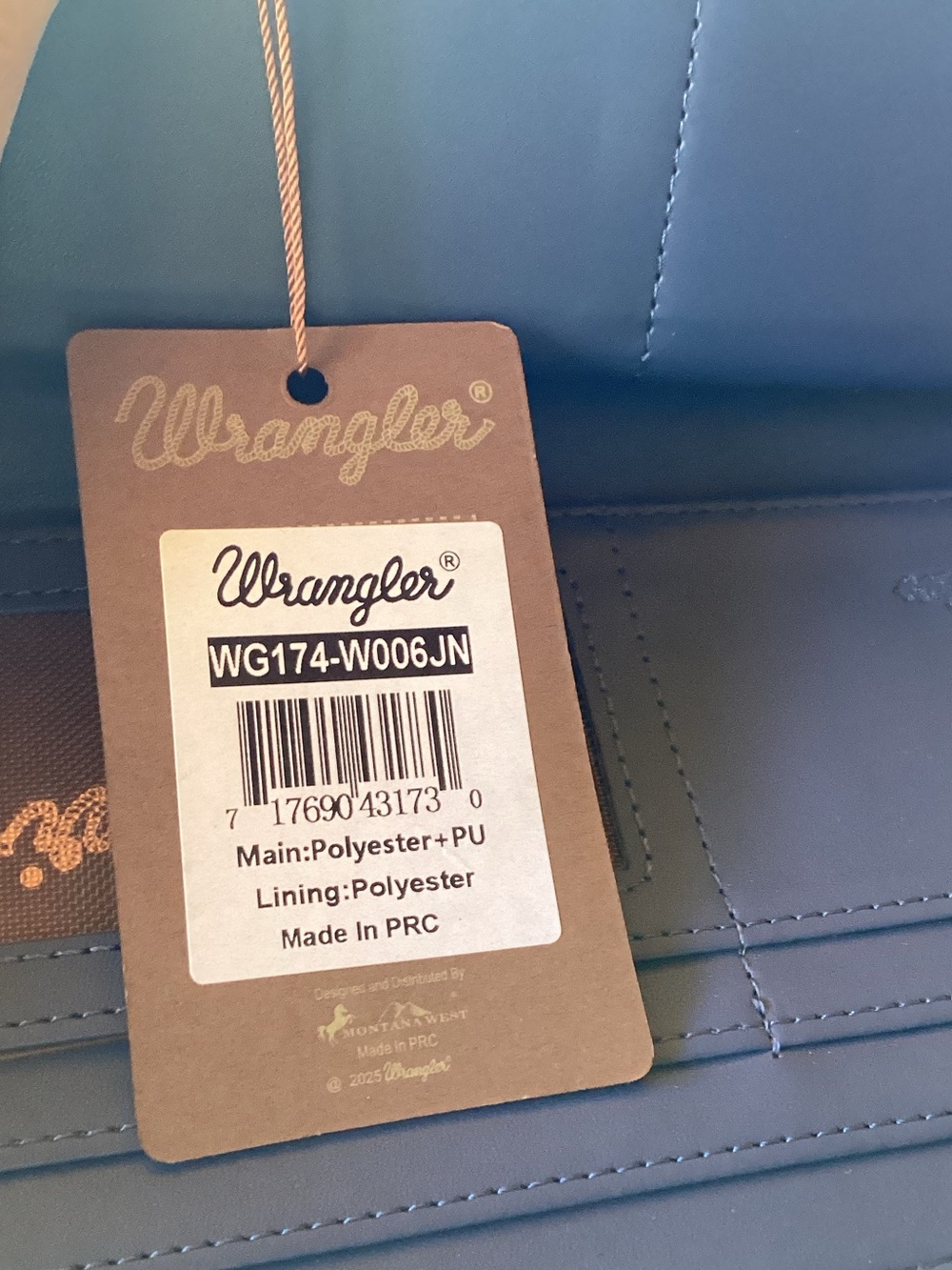 Wrangler Southwest Wallet with Textured Fabric and Leather Look - Picture 6 of 7